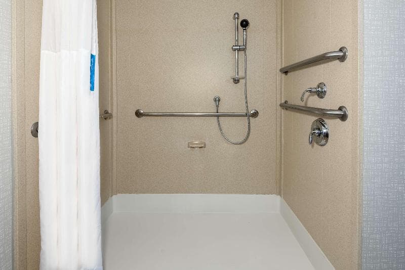 Hampton Inn and Suites-Winston-Salem/University Area NC 2