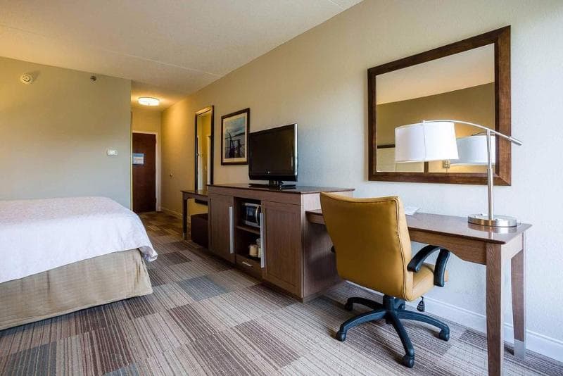 Hampton Inn Somerset 2