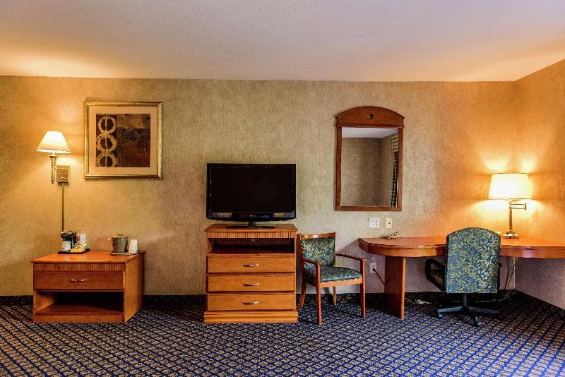 Hampton Inn & Suites Jamestown 5