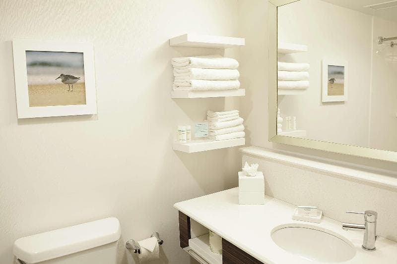 DoubleTree by Hilton Hotel Sterling - Dulles Airport 5