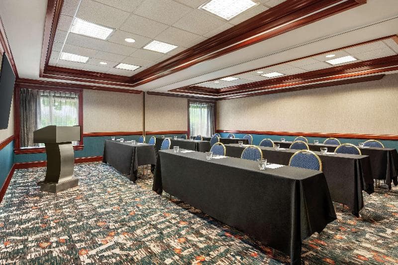 Hampton Inn Dulles/Cascades photo 1