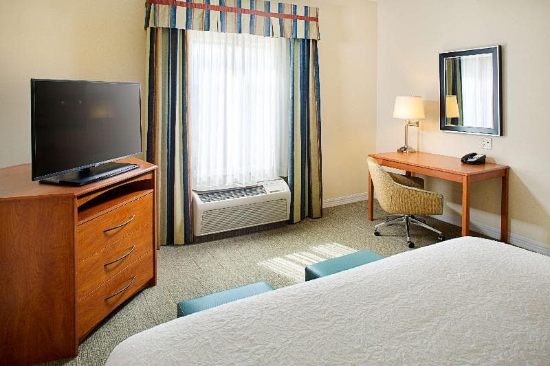 Hampton Inn & Suites Mansfield 4