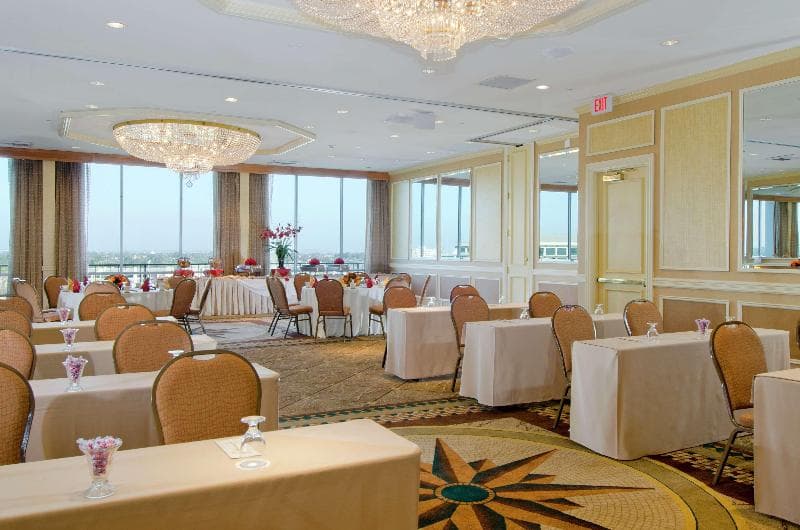 DoubleTree by Hilton Hotel Torrance - South Bay 3