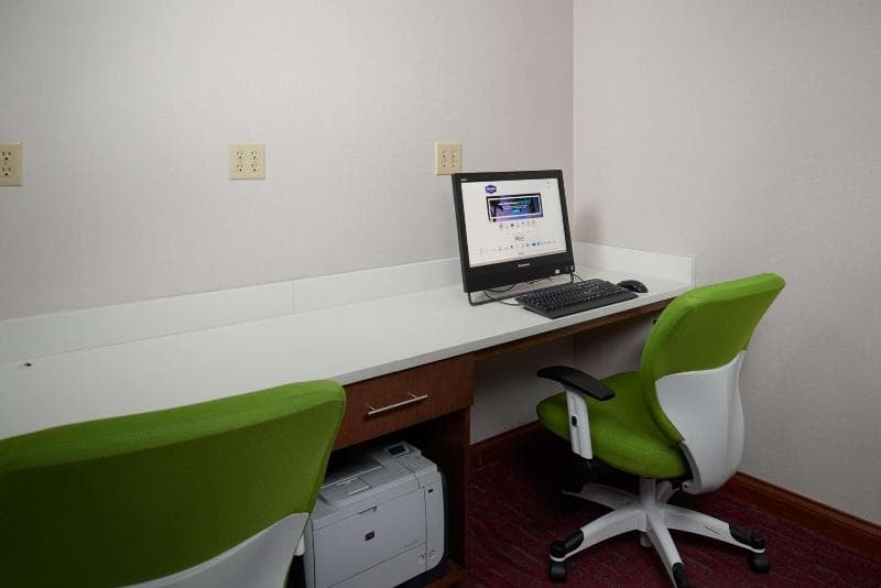Hampton Inn Shelbyville photo 1