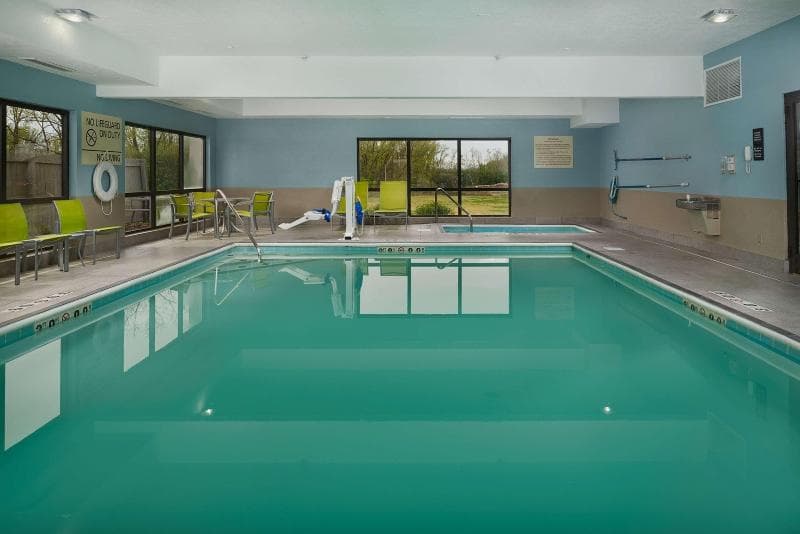 Hampton Inn Shelbyville 5