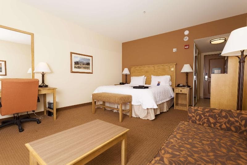 Hampton Inn & Suites Riverton 3