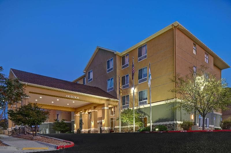 Homewood Suites by Hilton Albuquerque Airport 2