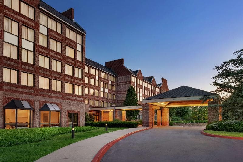 Embassy Suites by Hilton Philadelphia Valley Forge photo 1
