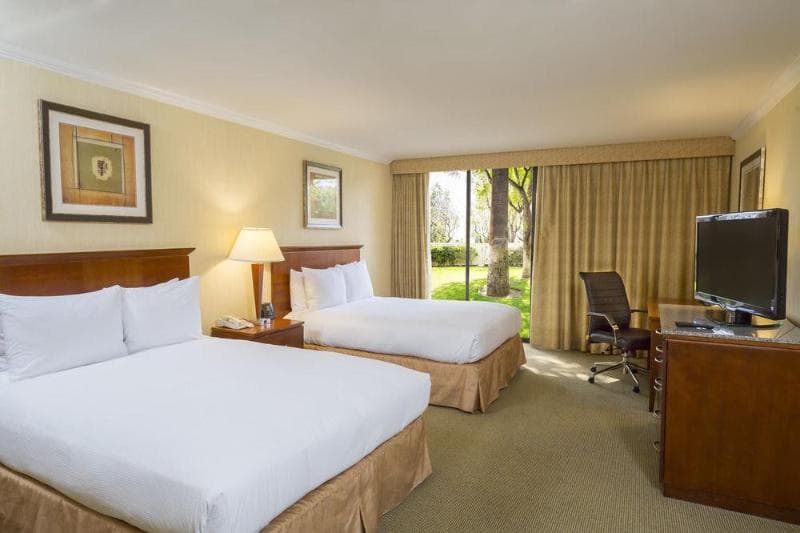 Ontario Airport Hotel & Conference Center 3