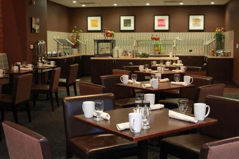 Ontario Airport Hotel & Conference Center 4
