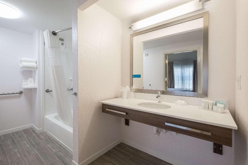 Hampton Inn Waterville 2