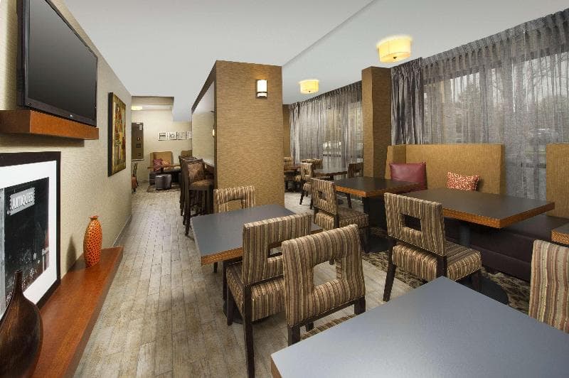 Hampton Inn Rochester-Greece 2
