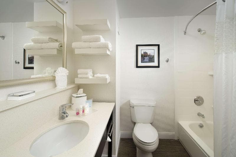 Hampton Inn Rochester-Greece 3