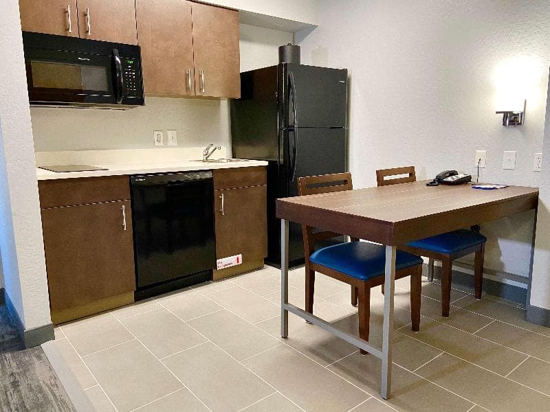 Hampton Inn & Suites Phoenix-Goodyear 2
