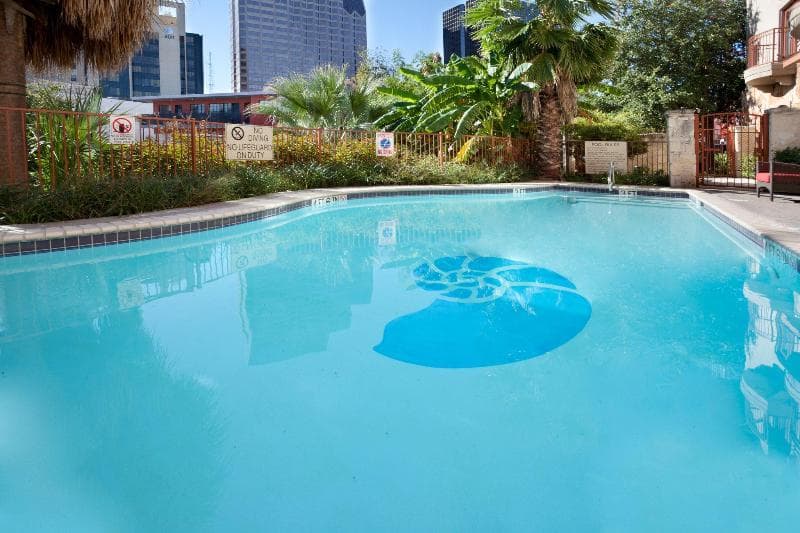 Indigo San Antonio Riverwalk 3