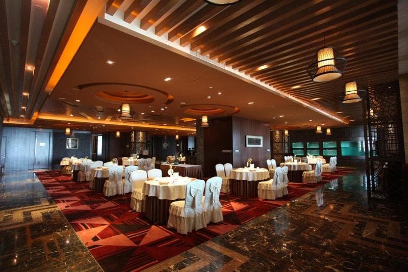 Crowne Plaza Danang main
