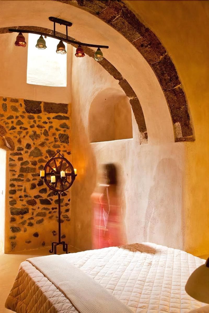 Lava Suites & Lounge 3