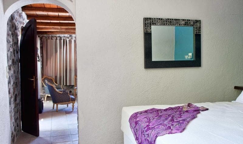 Lava Suites & Lounge 4