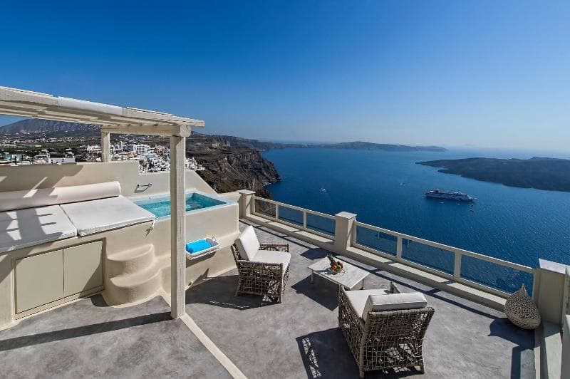 Lava Suites & Lounge 5