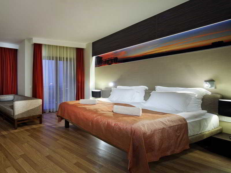Commodore Elite Suites & Spa - All Inclusive - Adult Only 4