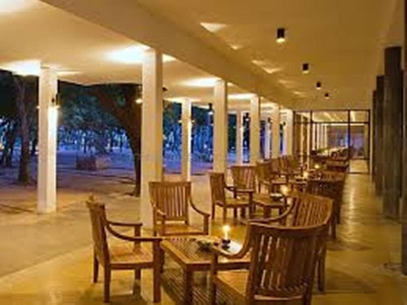 Nilaveli Beach Hotel 5