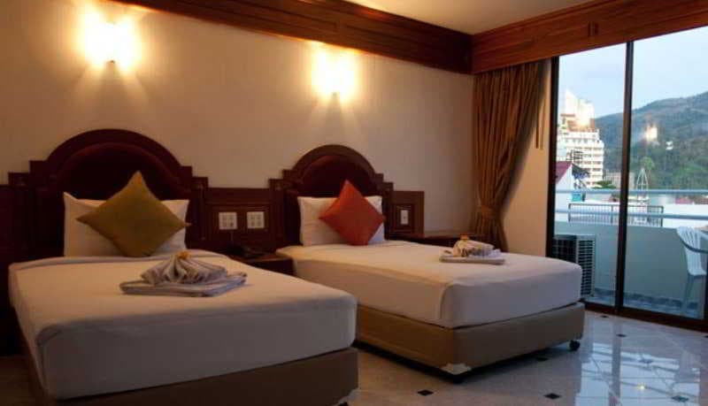 Patong Seaside Mansion photo 1