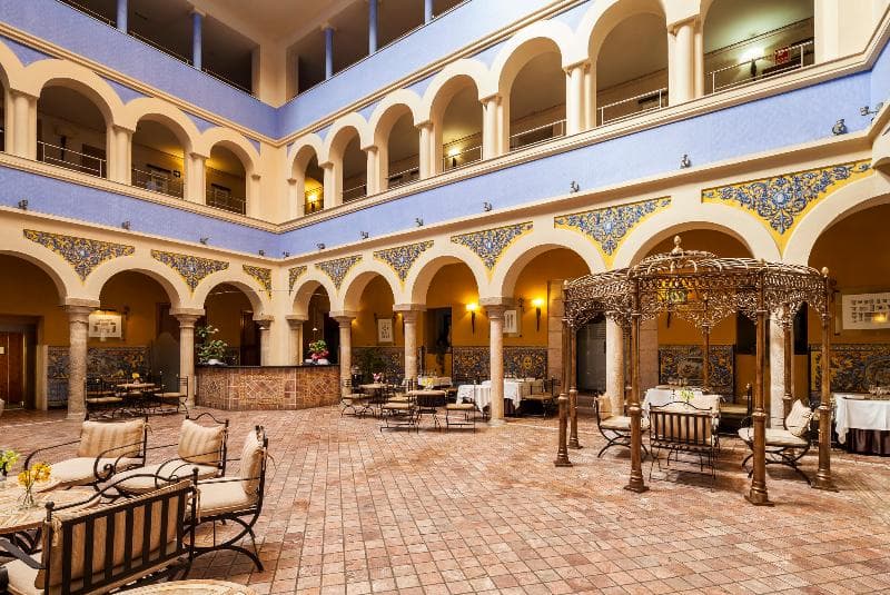 Hotel ILUNION Mérida Palace 5