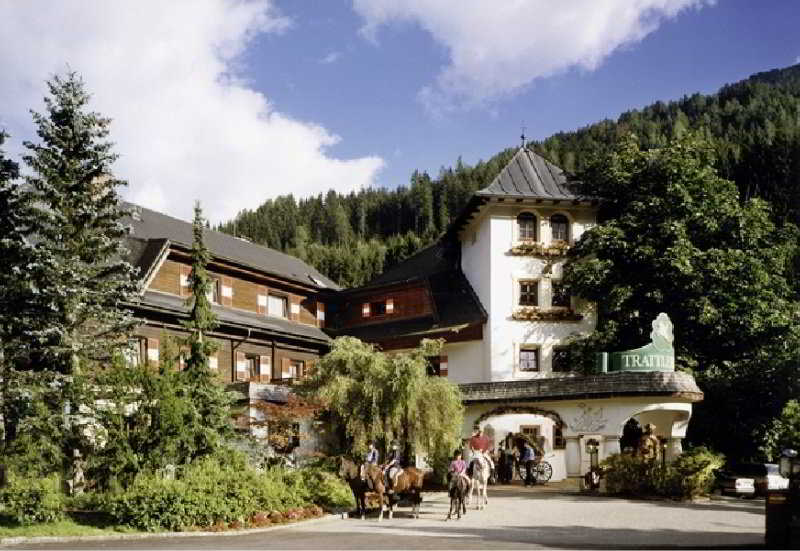 Hotel Trattlerhof main