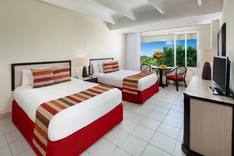 Grand Oasis Palm 4