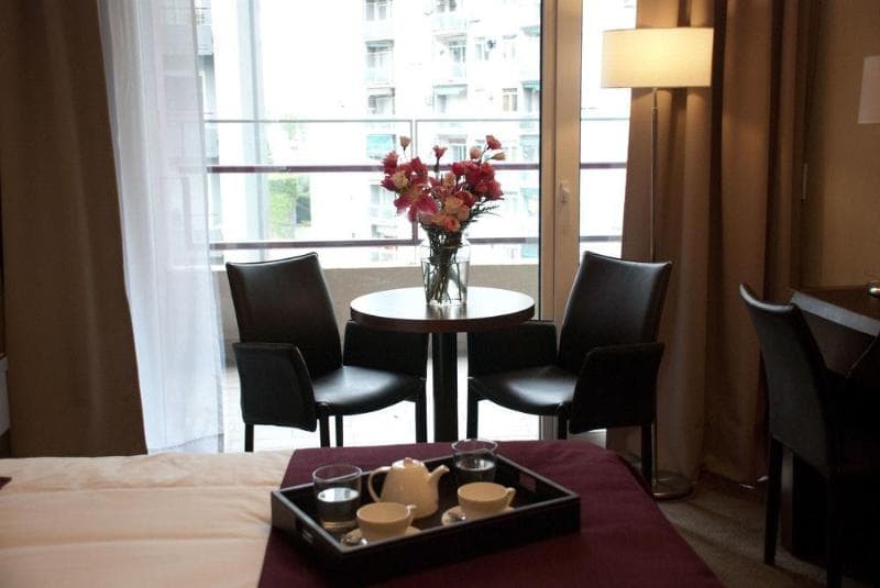 ian Hotel 2