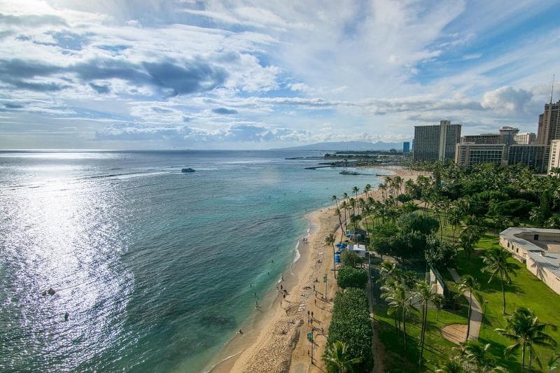 Waikiki Shore by OUTRIGGER 5