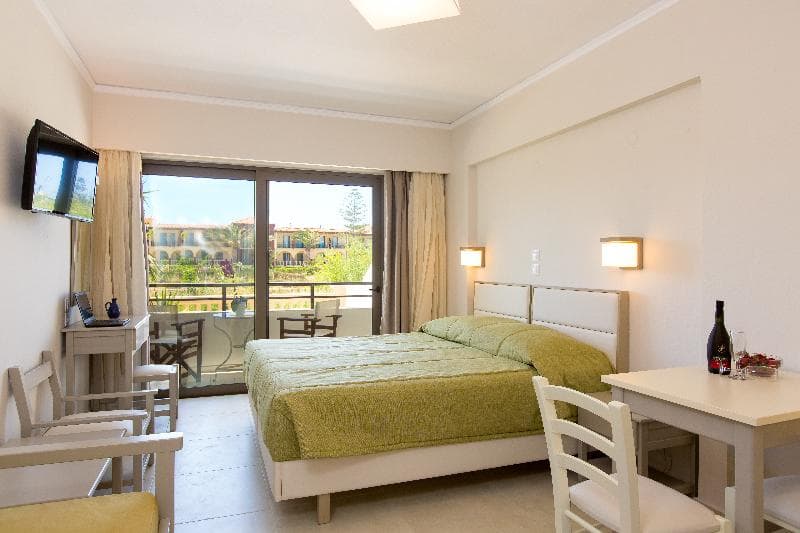 Trefon Hotel Apartments & Suites 2