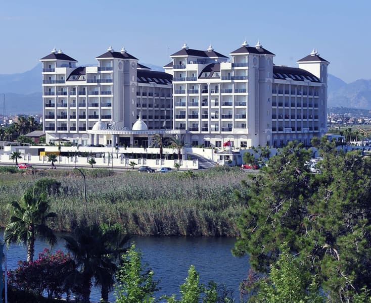 LRS Lake & River Side Hotel & Spa 5