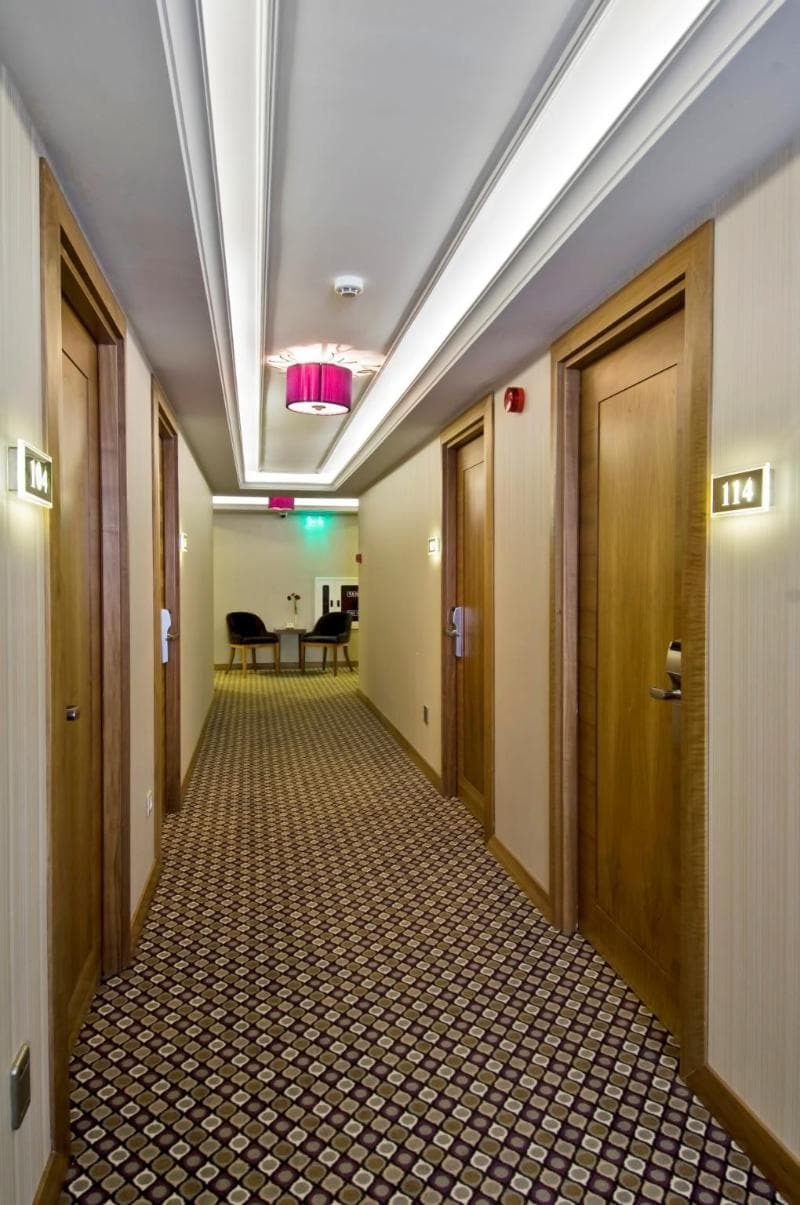 Tugcu Hotel Select 4