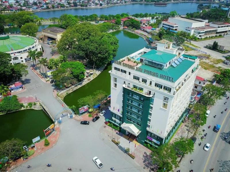 The Tray Hotel main