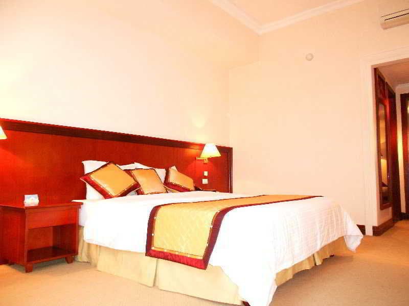 The Tray Hotel 3