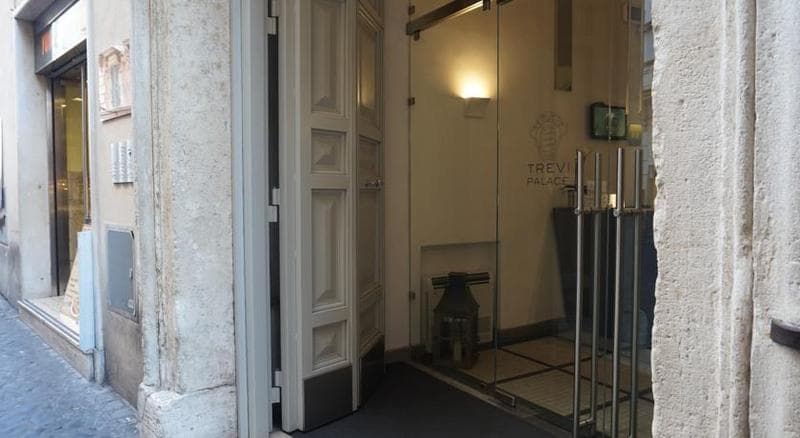Trevi Palace Luxury Inn 2