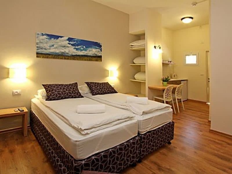 Kibbutz Malkiya Travelhotel 4