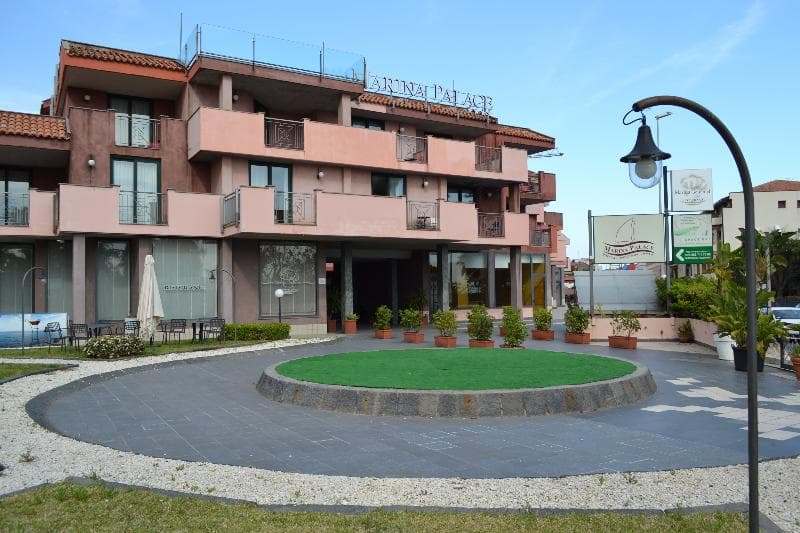 Marina Palace 1