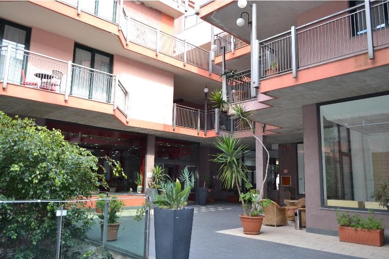 Marina Palace 4