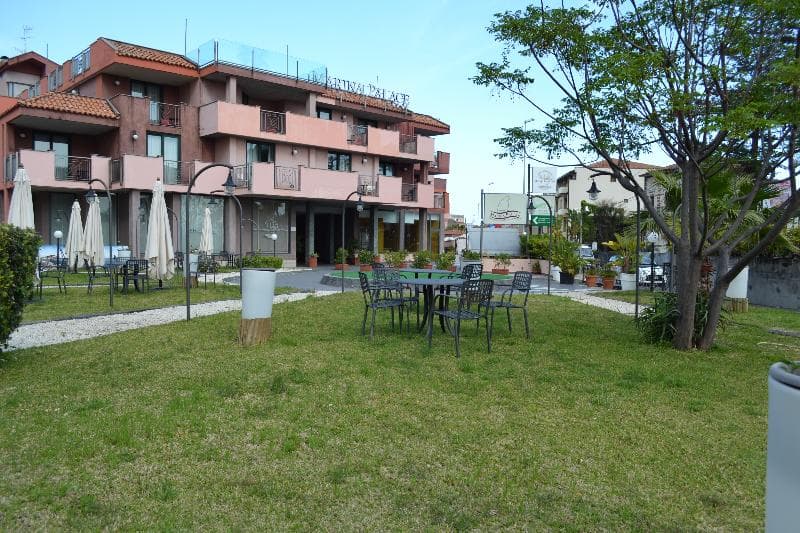 Marina Palace 5