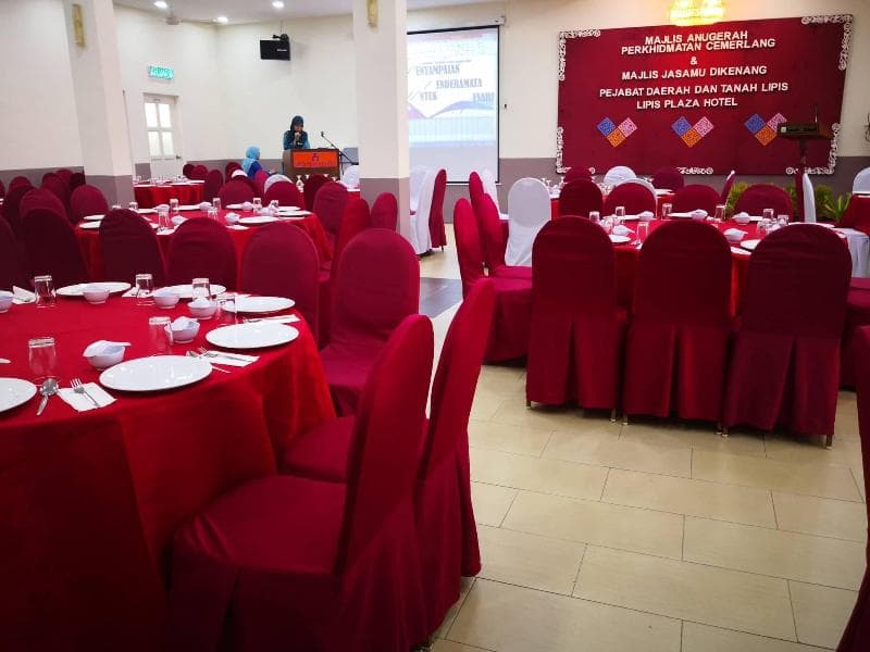 Lipis Plaza main