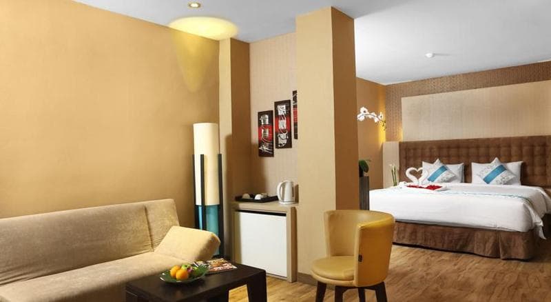 The Rivavi Hotel 4