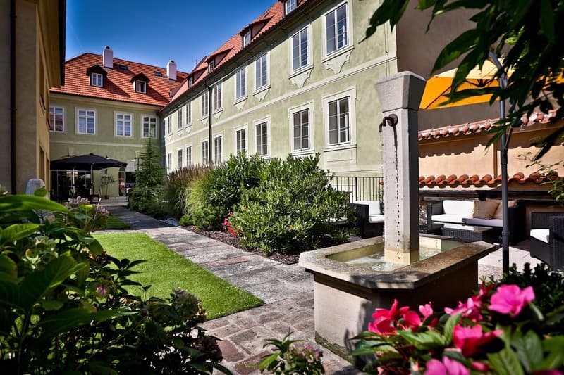 Appia Hotel Residences 5