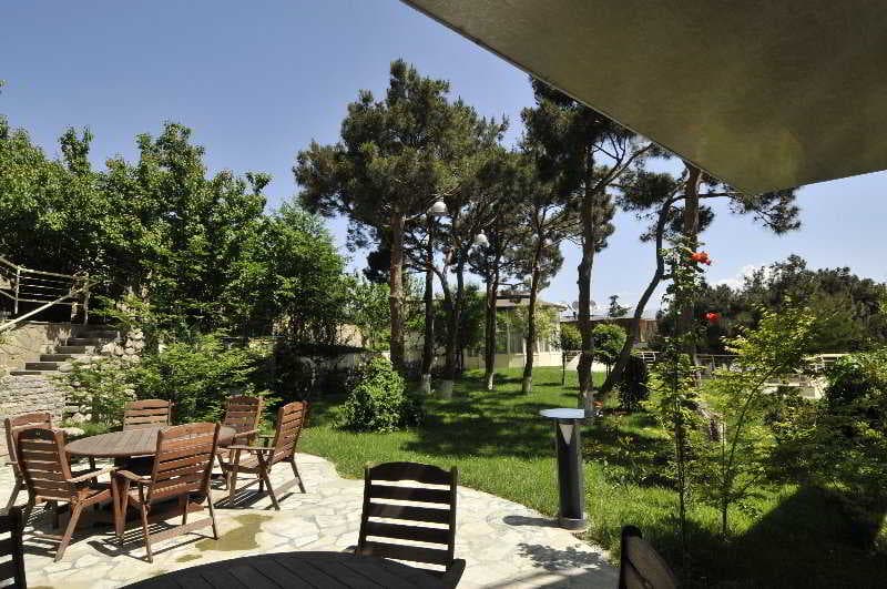Beaumonde Garden 3