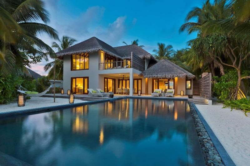 Dusit Thani Maldives 5