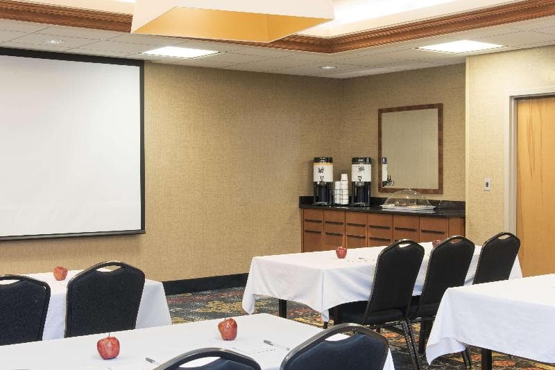 Hampton Inn Columbus/Taylorsville/Edinburgh 5