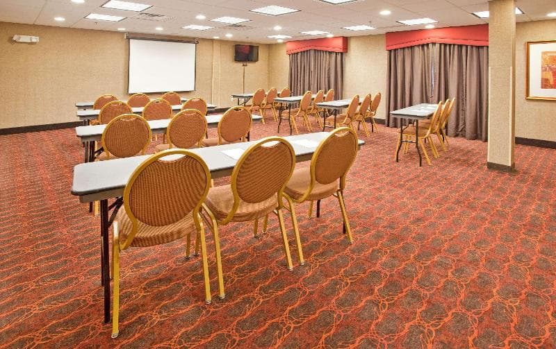 Hampton Inn & Suites Watertown photo 1