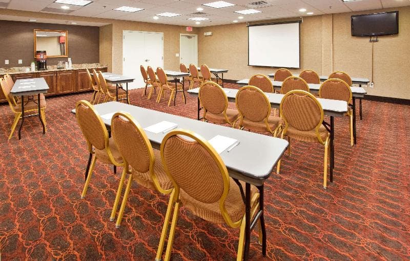 Hampton Inn & Suites Watertown 4
