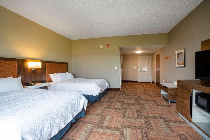 Hampton Inn Watertown 5